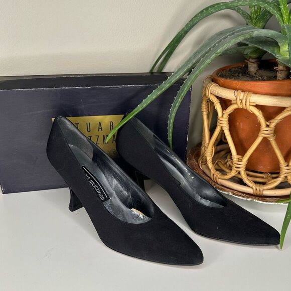 VTG Stuart Weitzman Lorraine Black Peau de Soie Pumps 7.5 AA Kitten Heels Spain - Picture 3 of 15